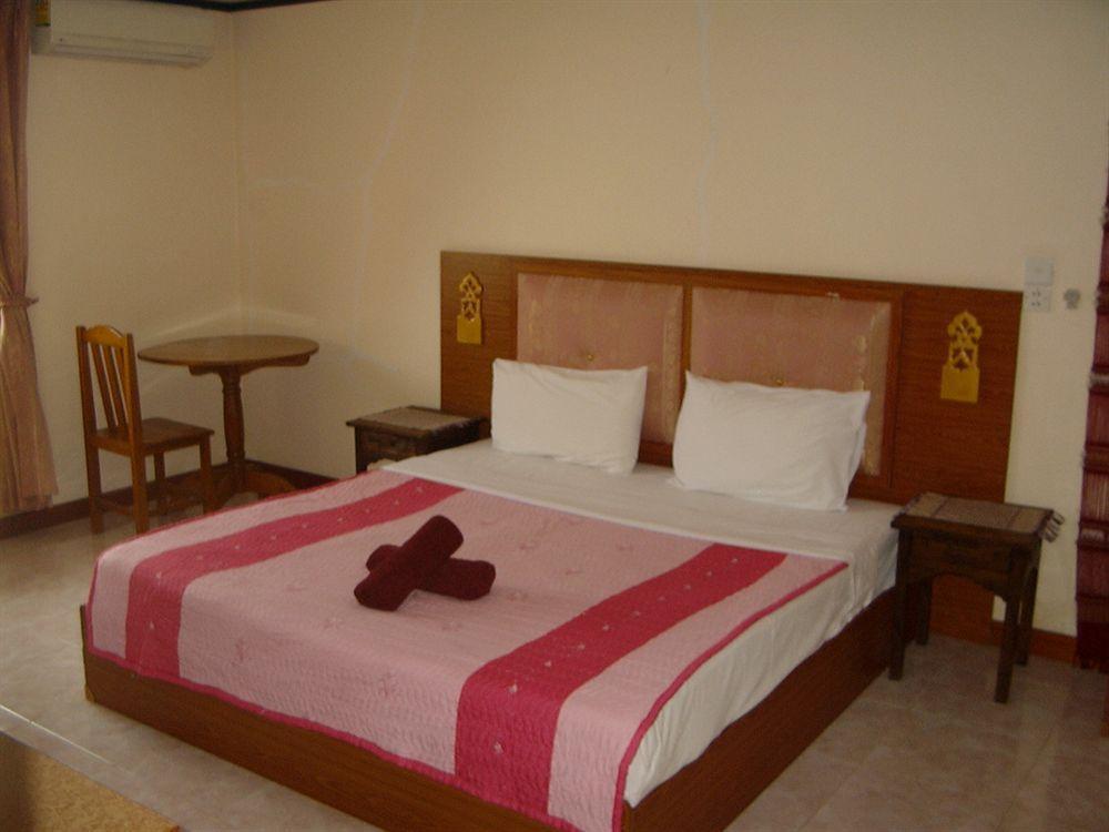 Hotel The Britannia Chiang Mai Exterior foto