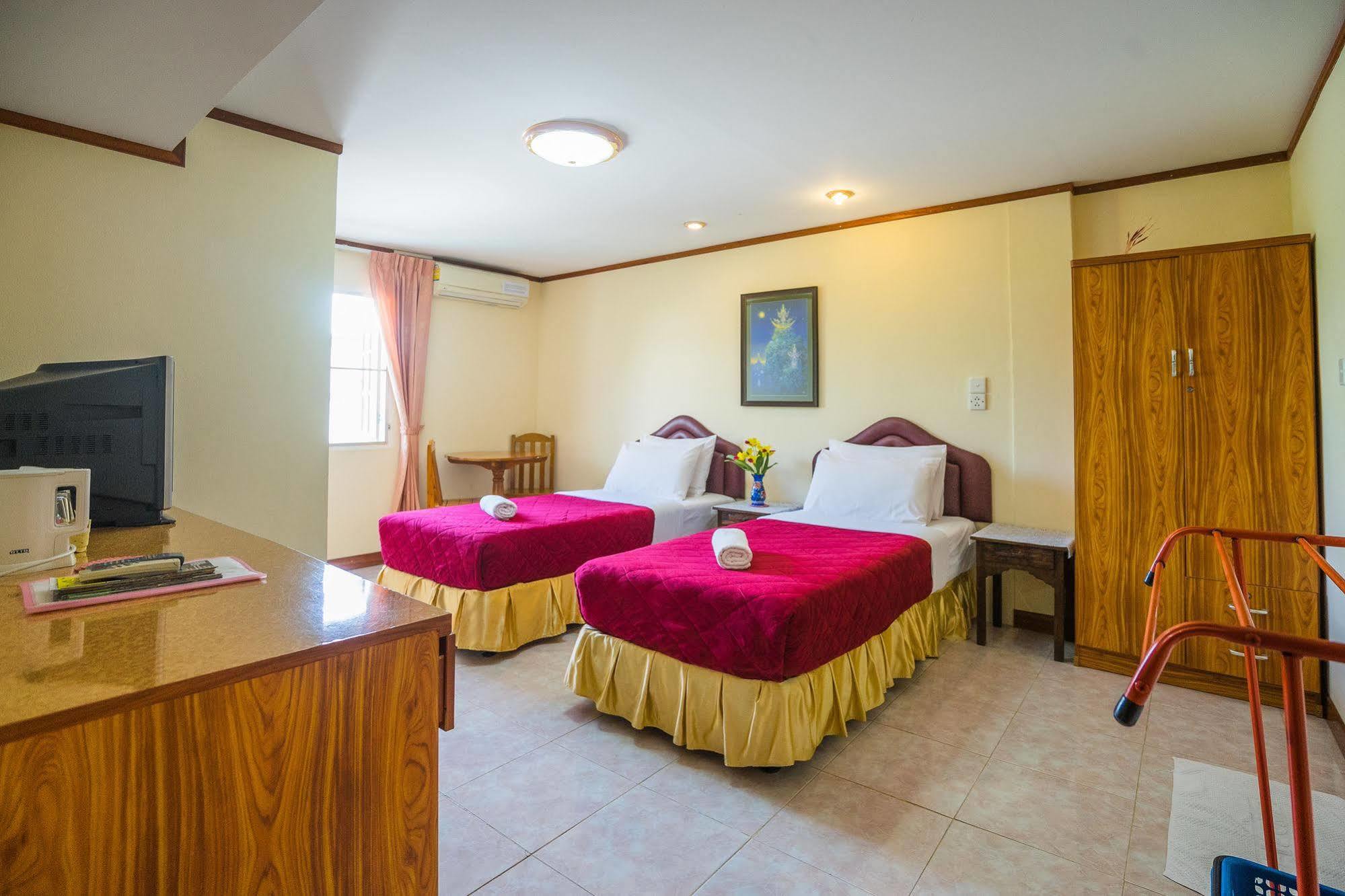 Hotel The Britannia Chiang Mai Exterior foto