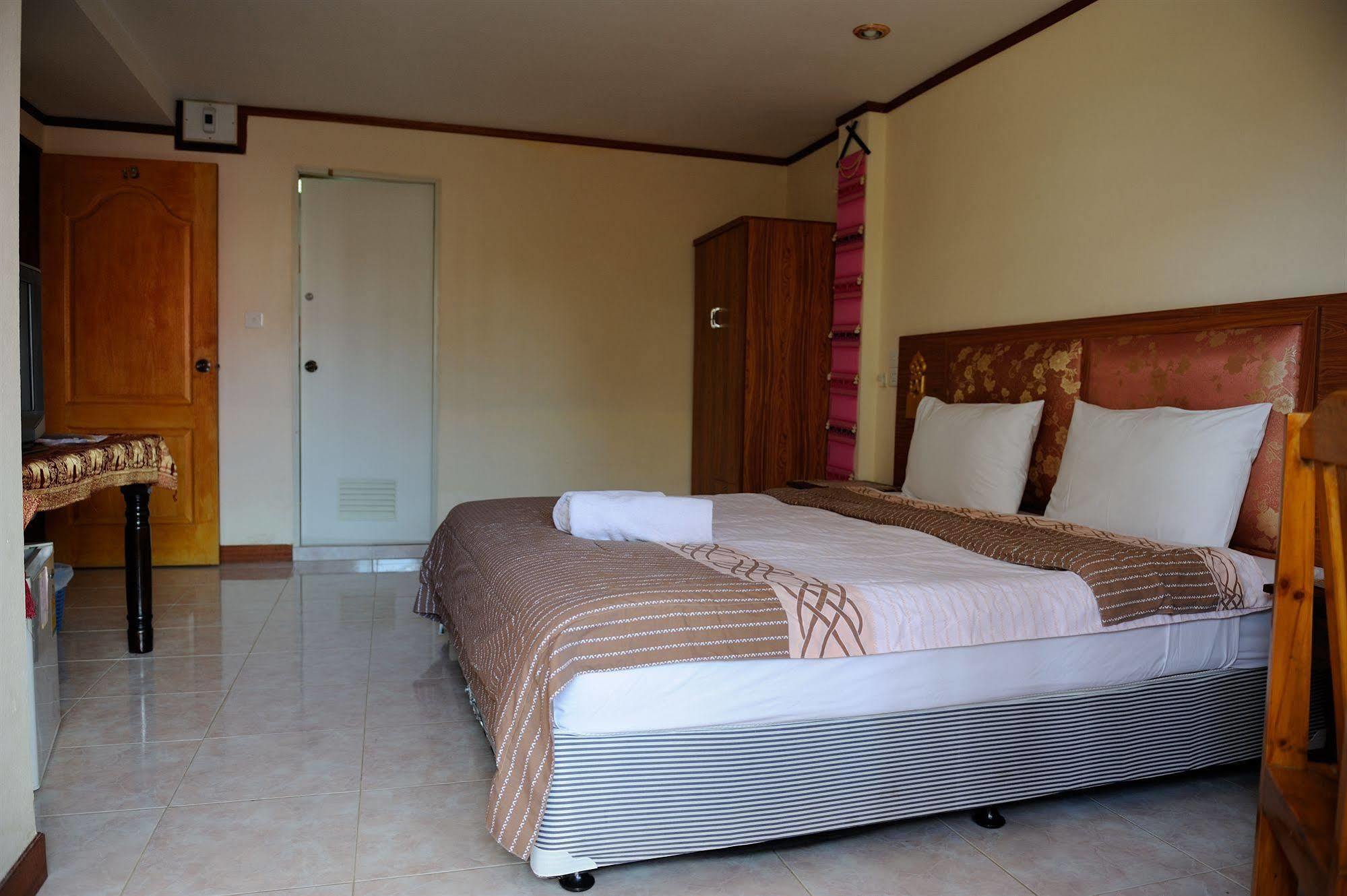 Hotel The Britannia Chiang Mai Exterior foto